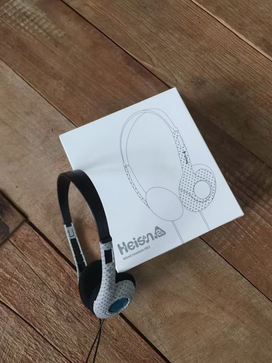 Heisan Wired Headset 002 - 4 colors