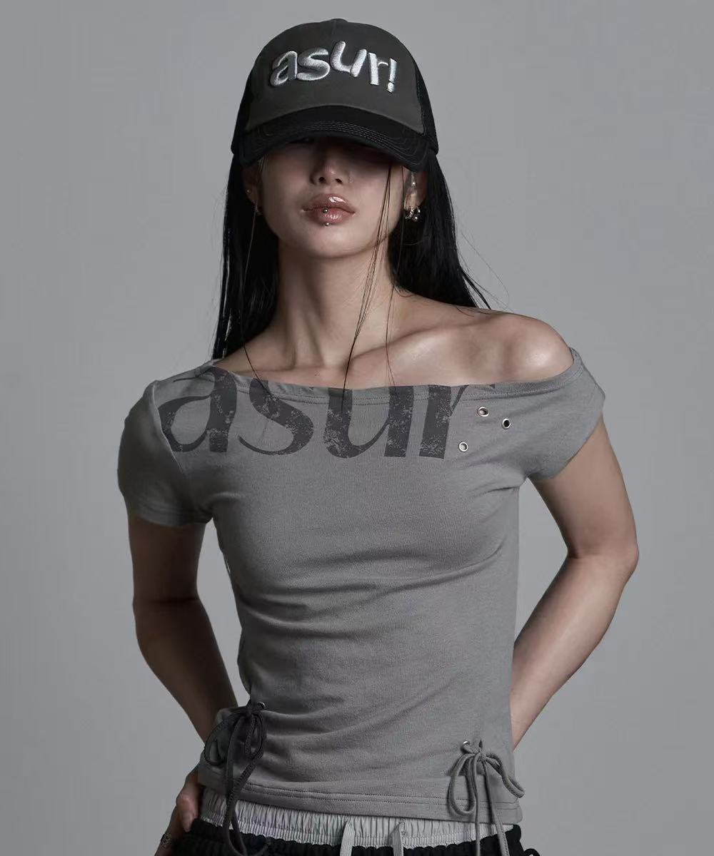 asur Punching Unbalance Off-shoulder T-shirt - 3 colors