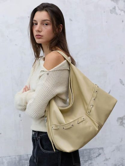 RAIVE Cela Shoulder Bag - 2 colors