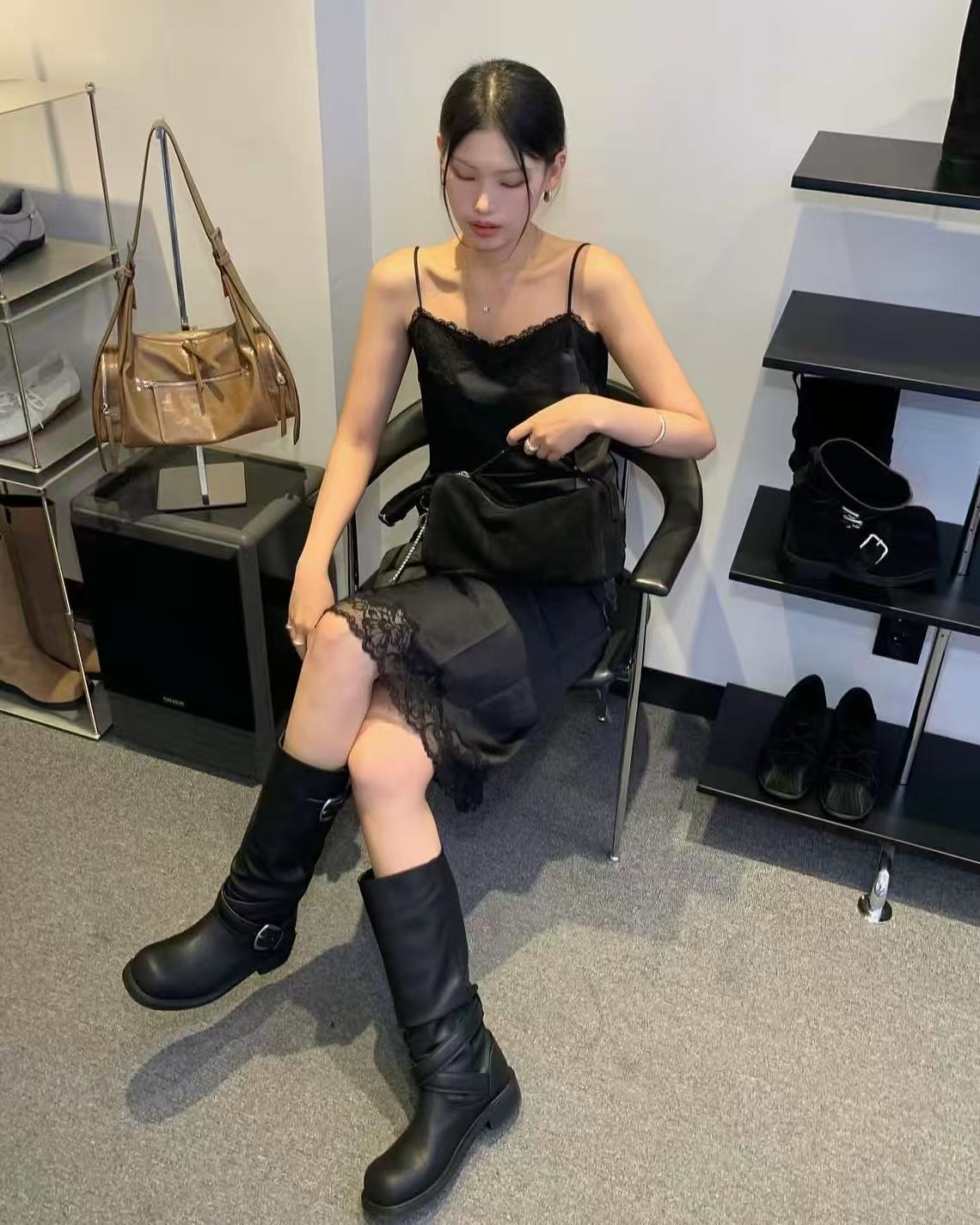 KHIHO Raven Foldable Buckle Boots - 3 colors