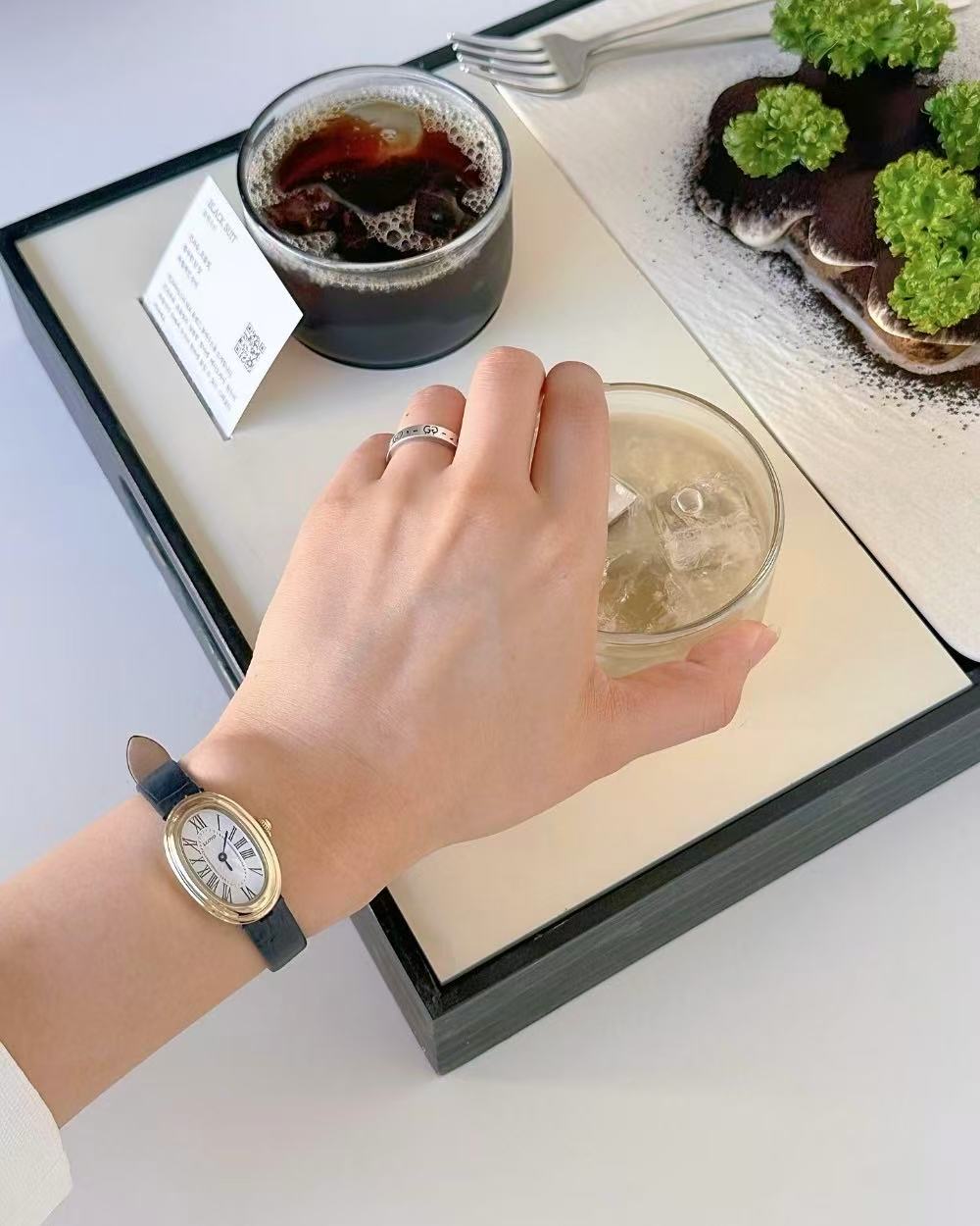 LLOYD Awesome Oval Watch - black croc