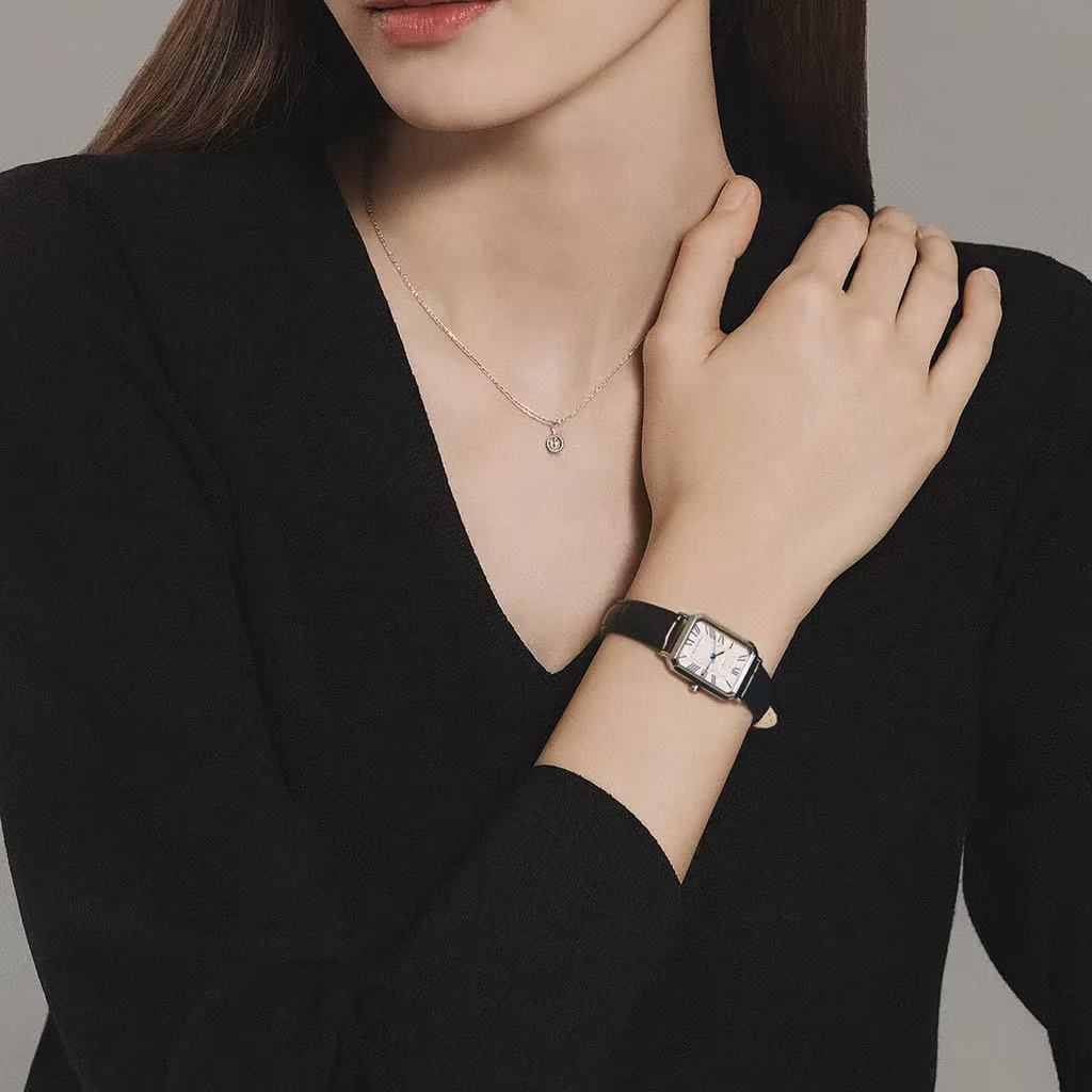 LLOYD Awesome Square Classic Signature Crown Black Leather Watch