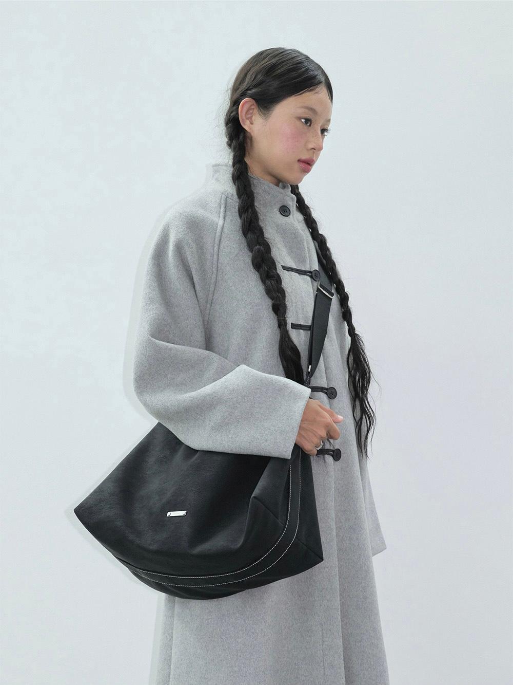 fennec Roomy Hobo Bag - 2 colors