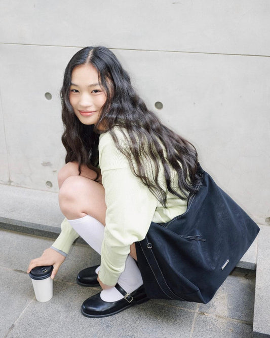 fennec Roomy Hobo Bag - nubuck black