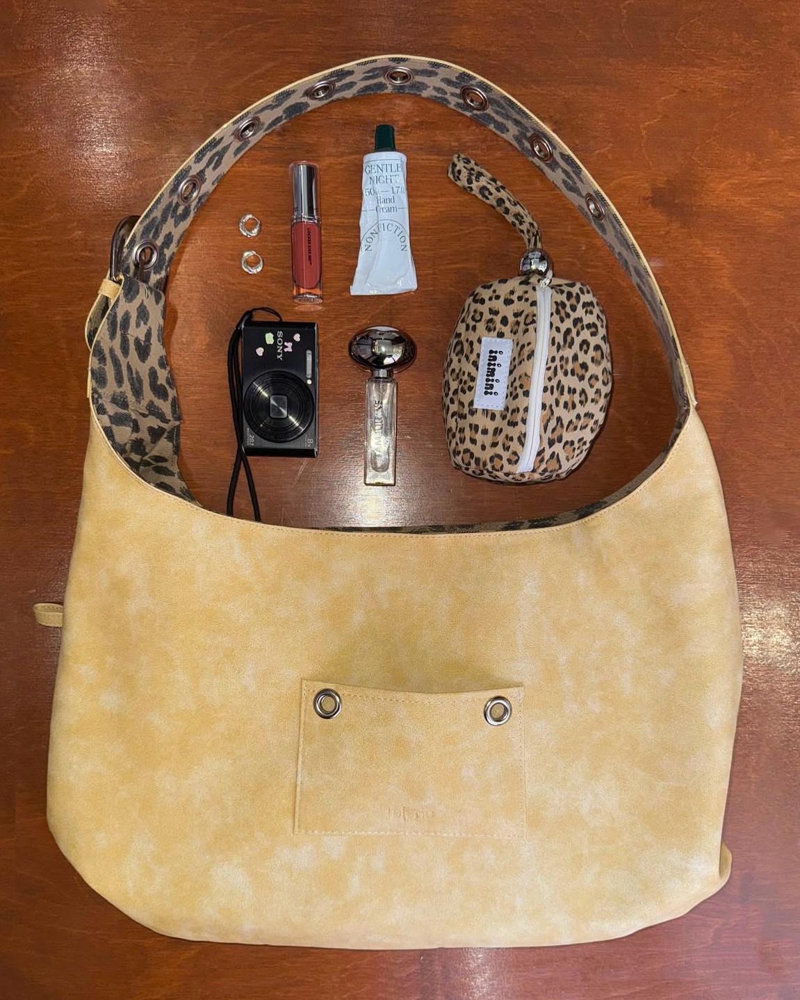 Leterie Buckle Reversible Shoulder Bag - butter & leopard