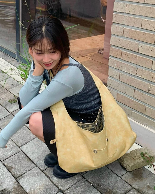 Leterie Buckle Reversible Shoulder Bag - butter & leopard