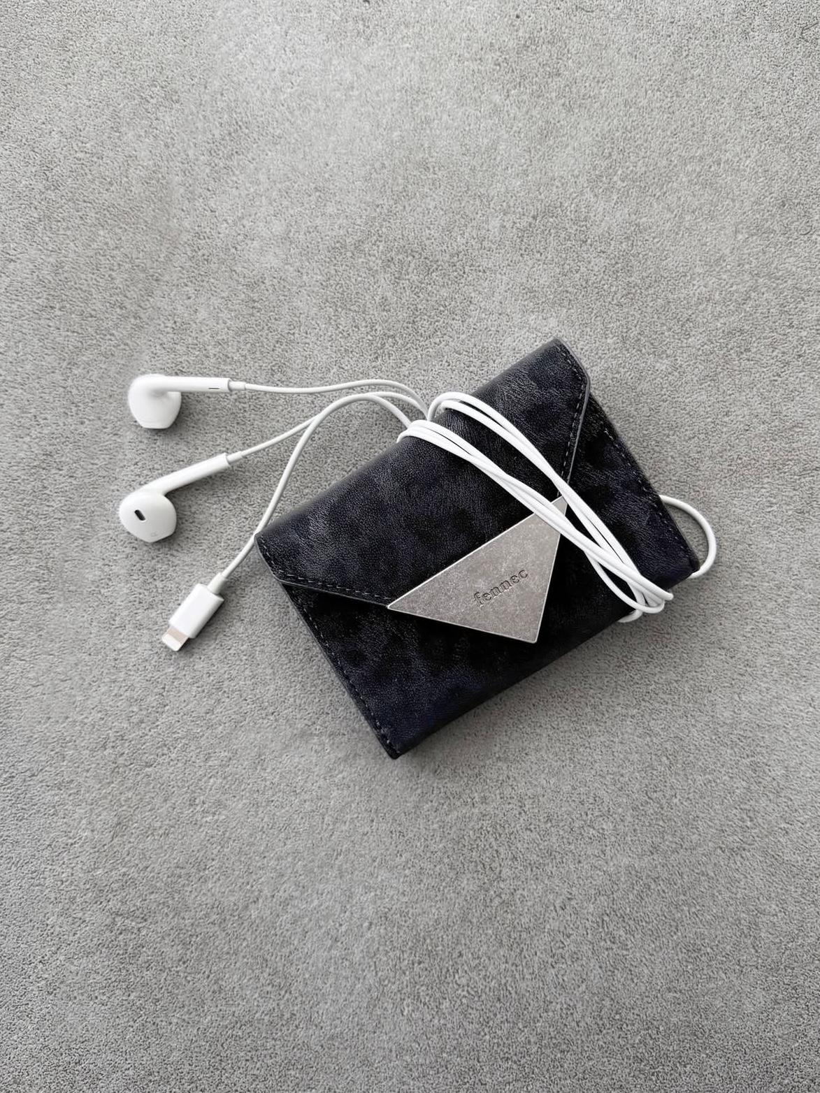 fennec Matt Triangle Wallet - 8 colors