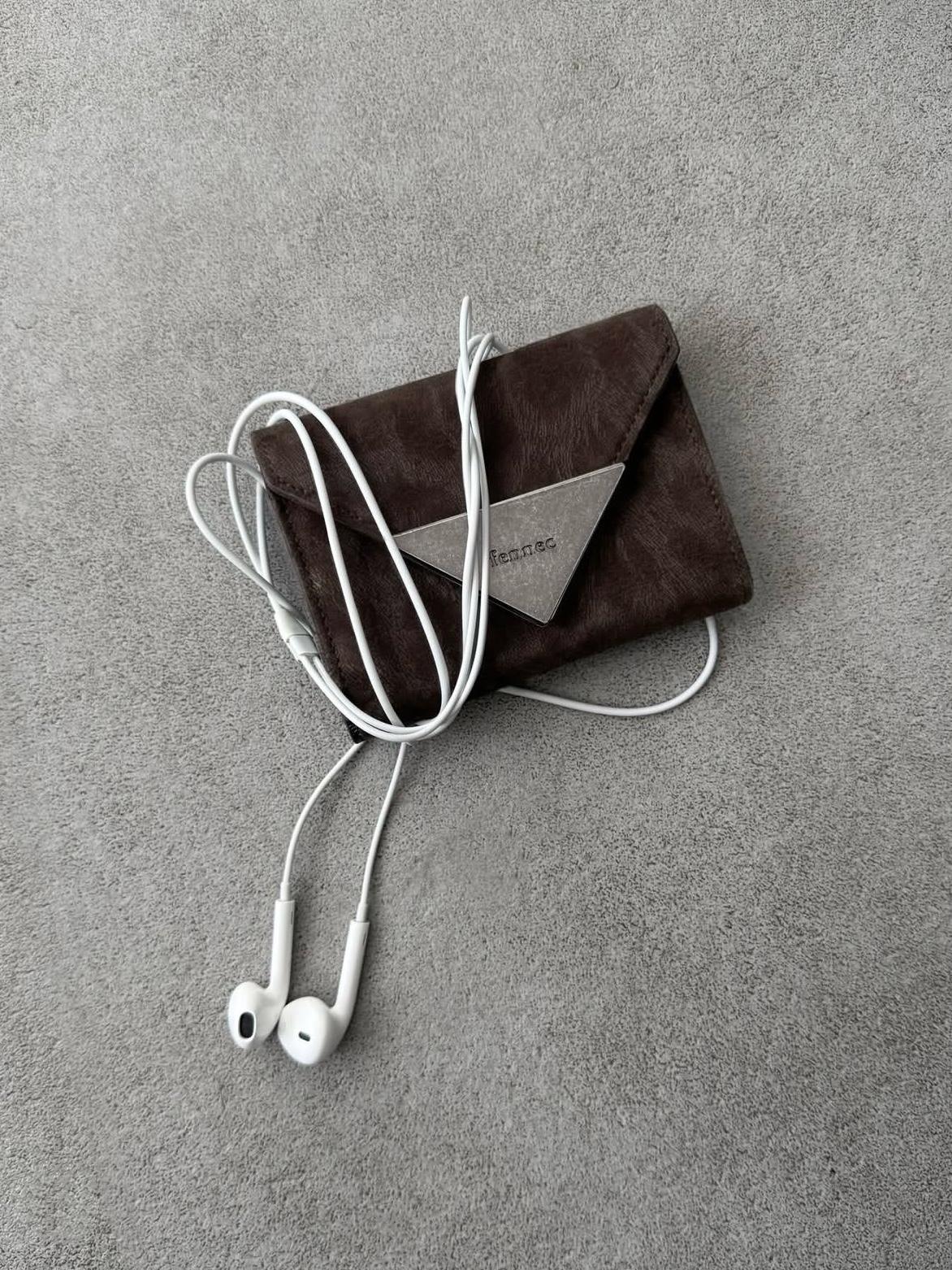 fennec Matt Triangle Wallet - 8 colors