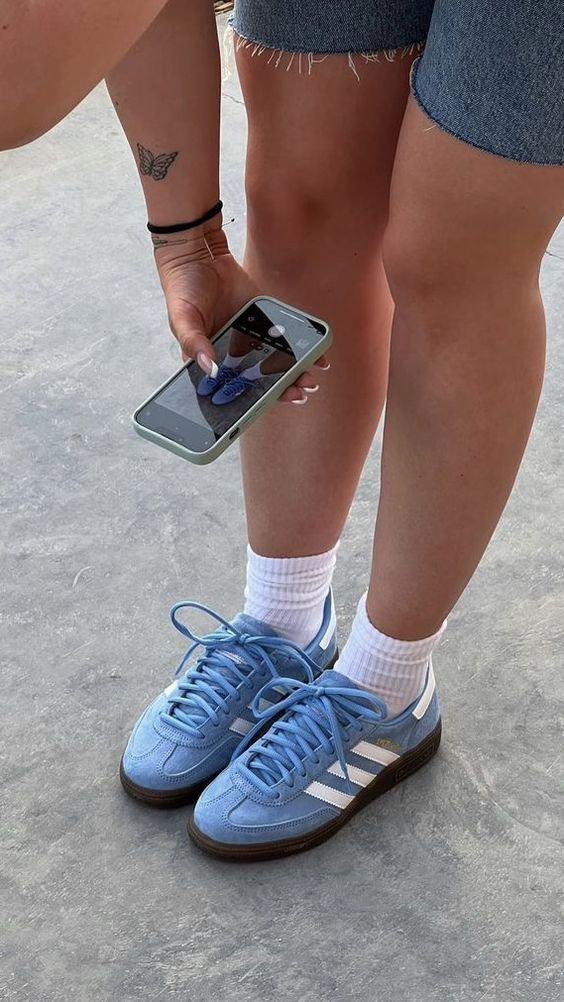 Adidas Handball Spezial - light blue / BD7632