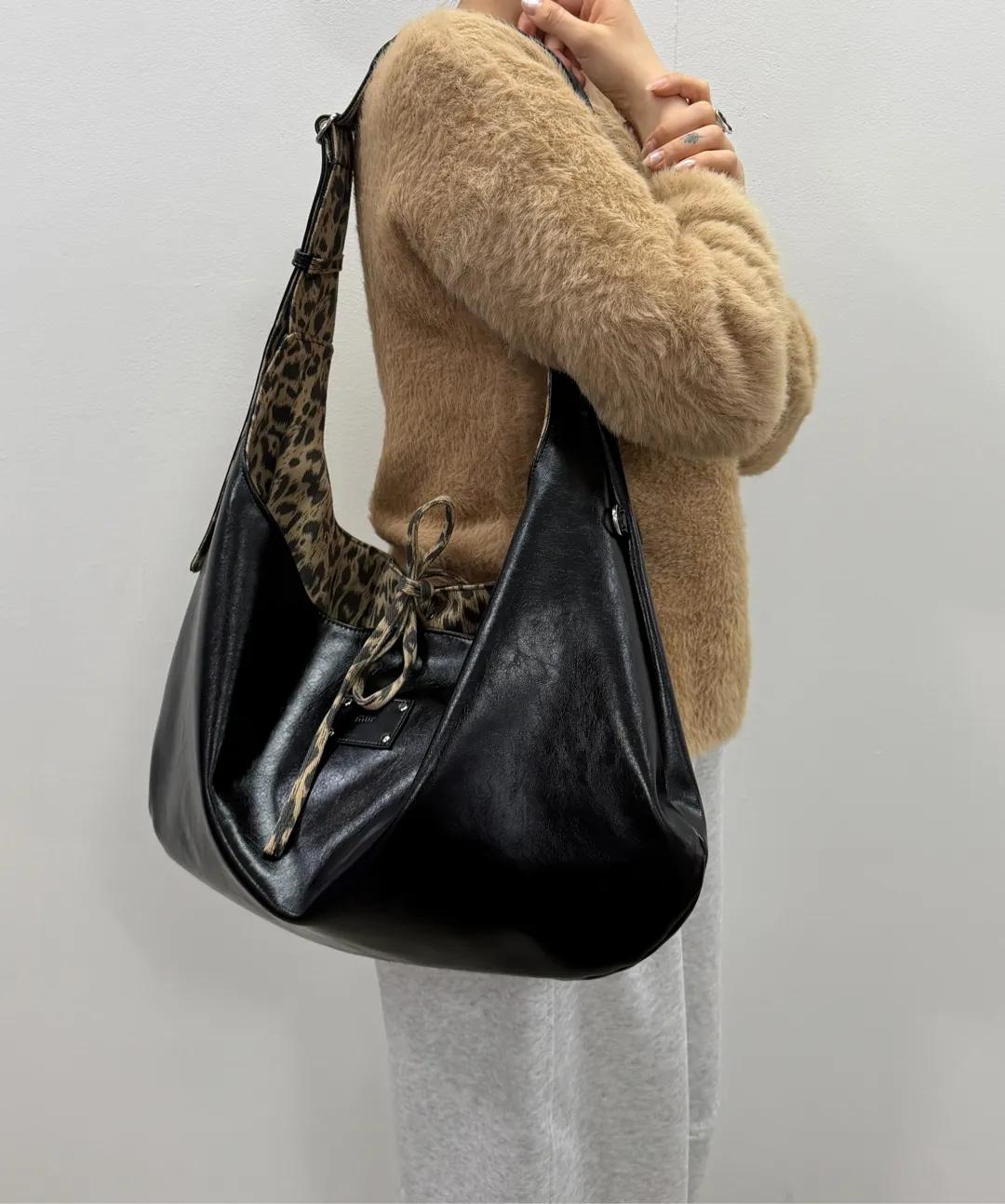 mur Reversible Polar Hobo Bag - 5 colors