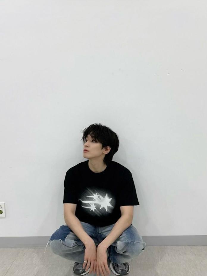 niceghostclub Moving Symbol Tee - 6 colors